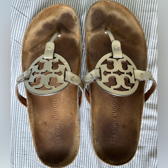 Tory Burch Gold Leather Cloud Sandals - Picture 2 of 2